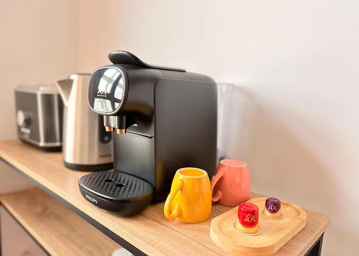 Escale Nantaise - Gare Sncf - - Parking *