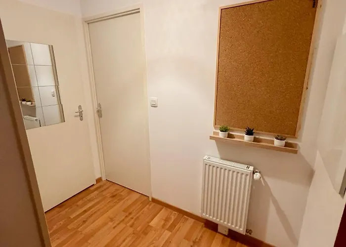 Escale Nantaise - Gare Sncf - - Parking Nantes